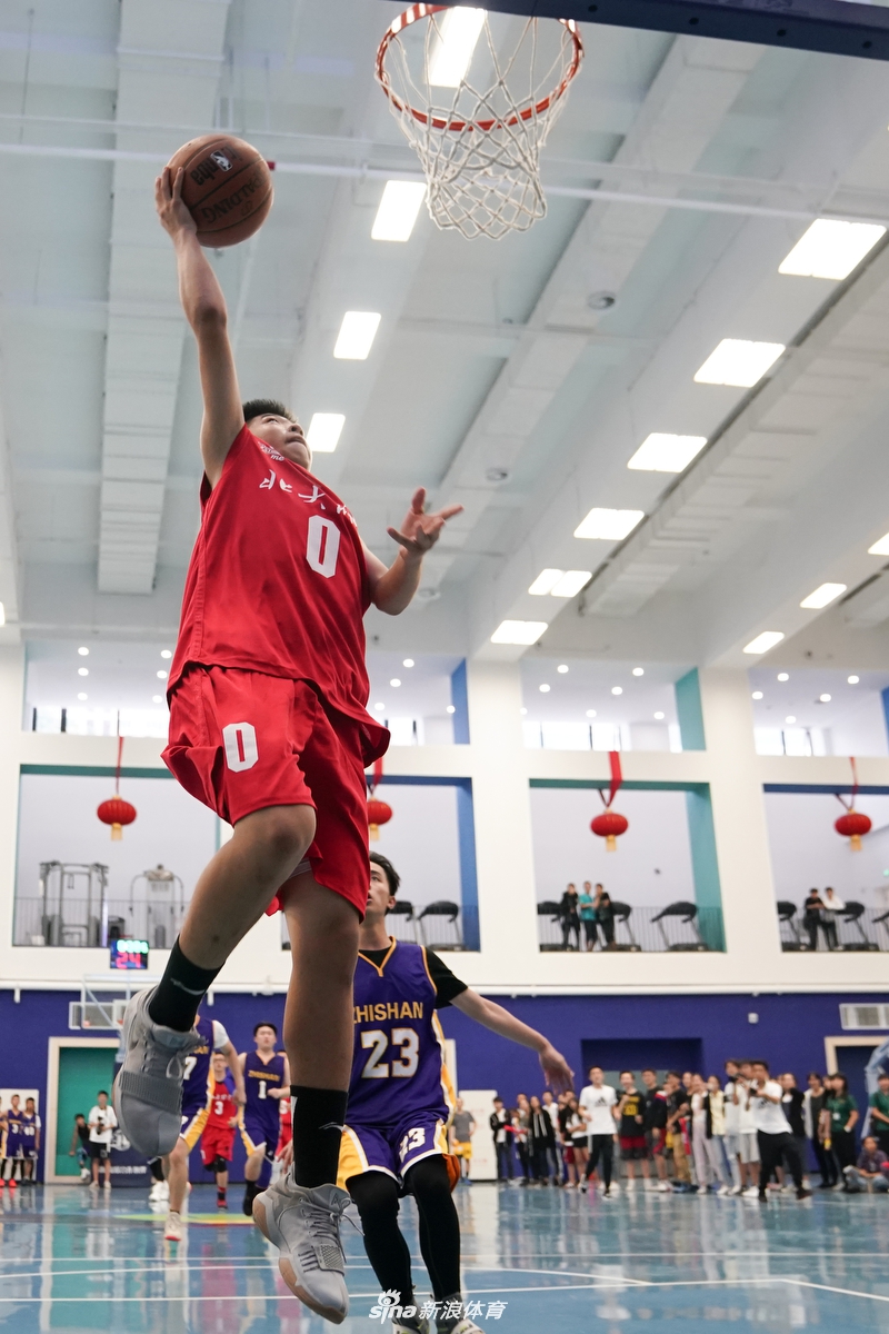 “北大附中・马布里篮球队”正式亮相