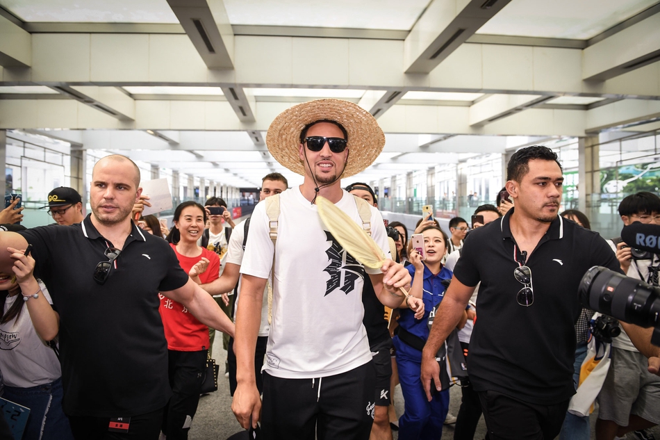 草帽+蒲扇，果然很汤神！