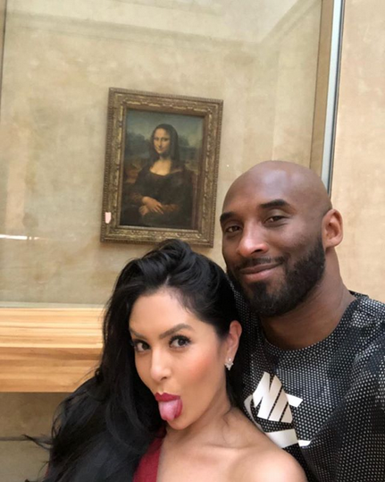 科比与瓦嫂秀恩爱