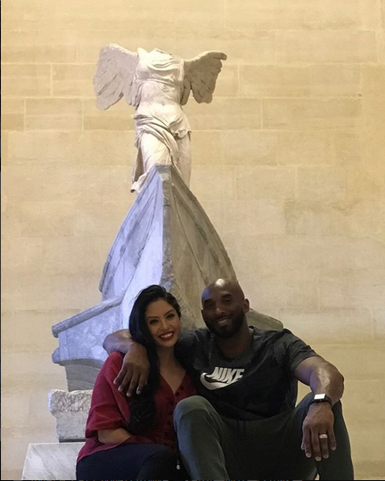 与科比恩爱合影