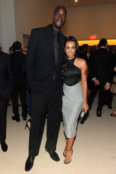 14年感情终结！狼王与发妻离婚 恩爱都已成往事