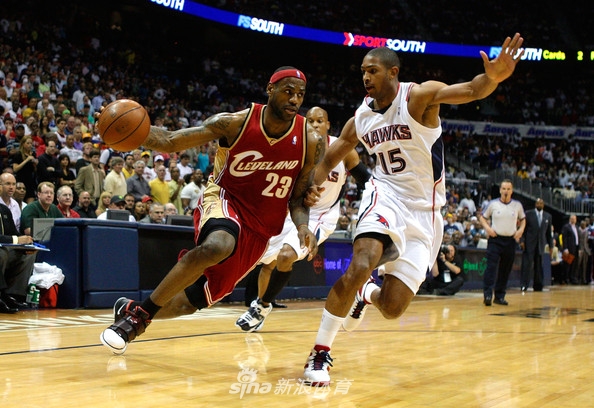 2009年季后赛次轮4-0横扫老鹰