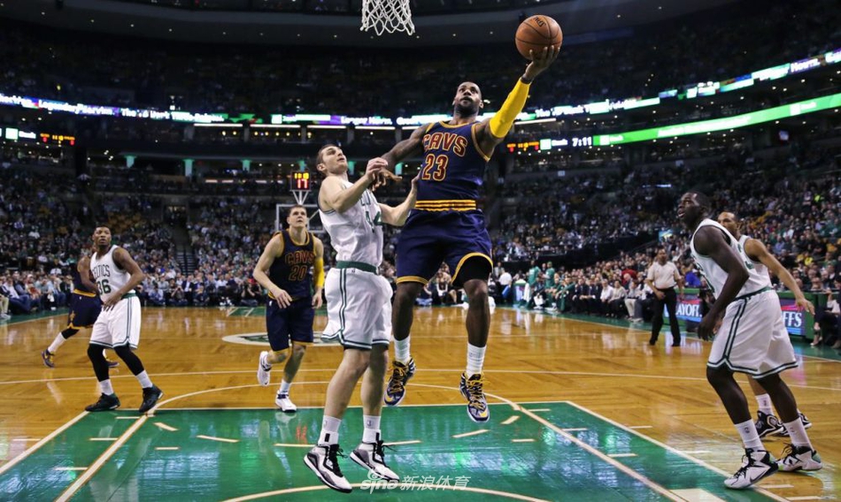 2015年季后赛首轮4-0横扫凯尔特人