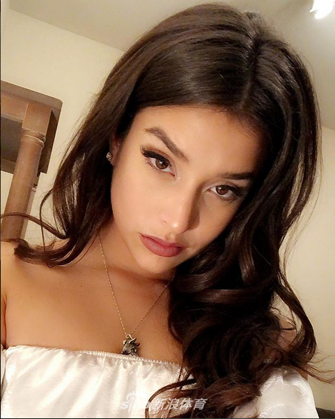 国王老板千金一展异域风情