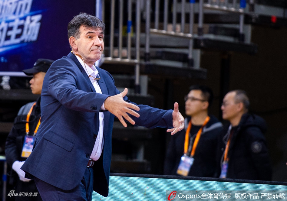 CBA第36轮:肯帝亚109-107北京