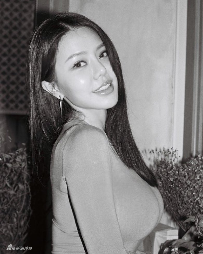 有颜有料！韩国健身网红性感写真