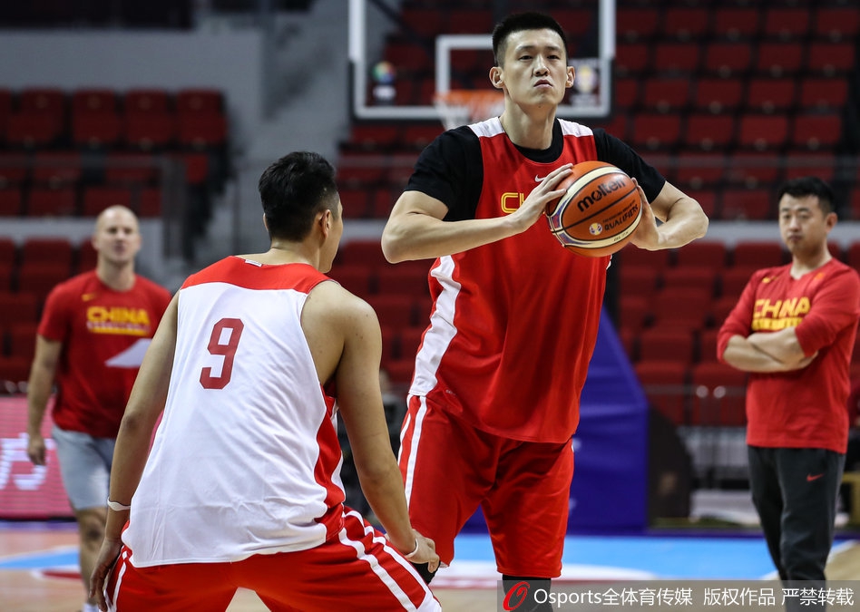 郭少调皮挑战阿联 男篮备战叙利亚