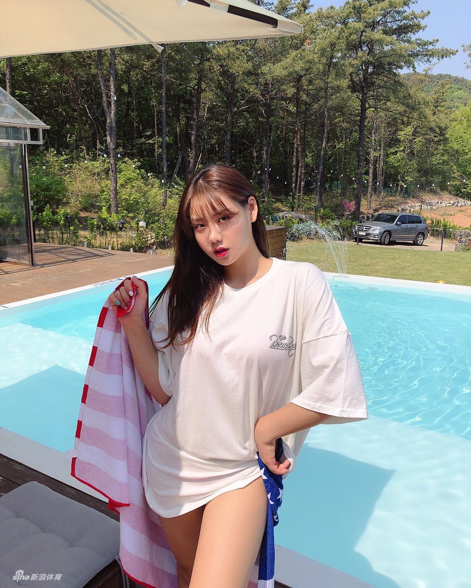 极品气质美女教你如何凹照型