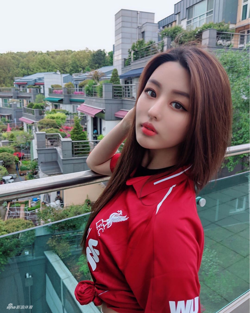 俏佳人酥胸玉兔颠性感写真