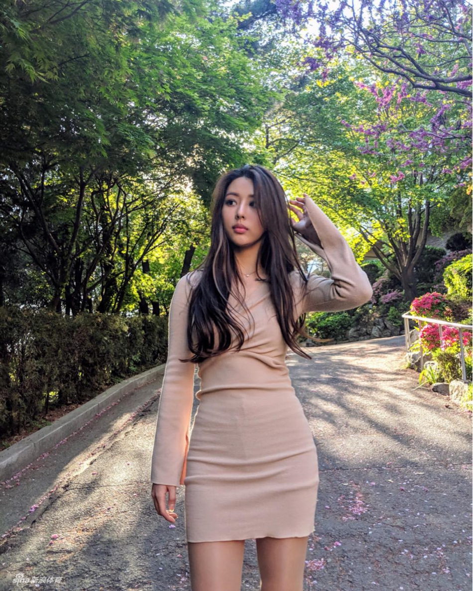 俏佳人酥胸玉兔颠性感写真