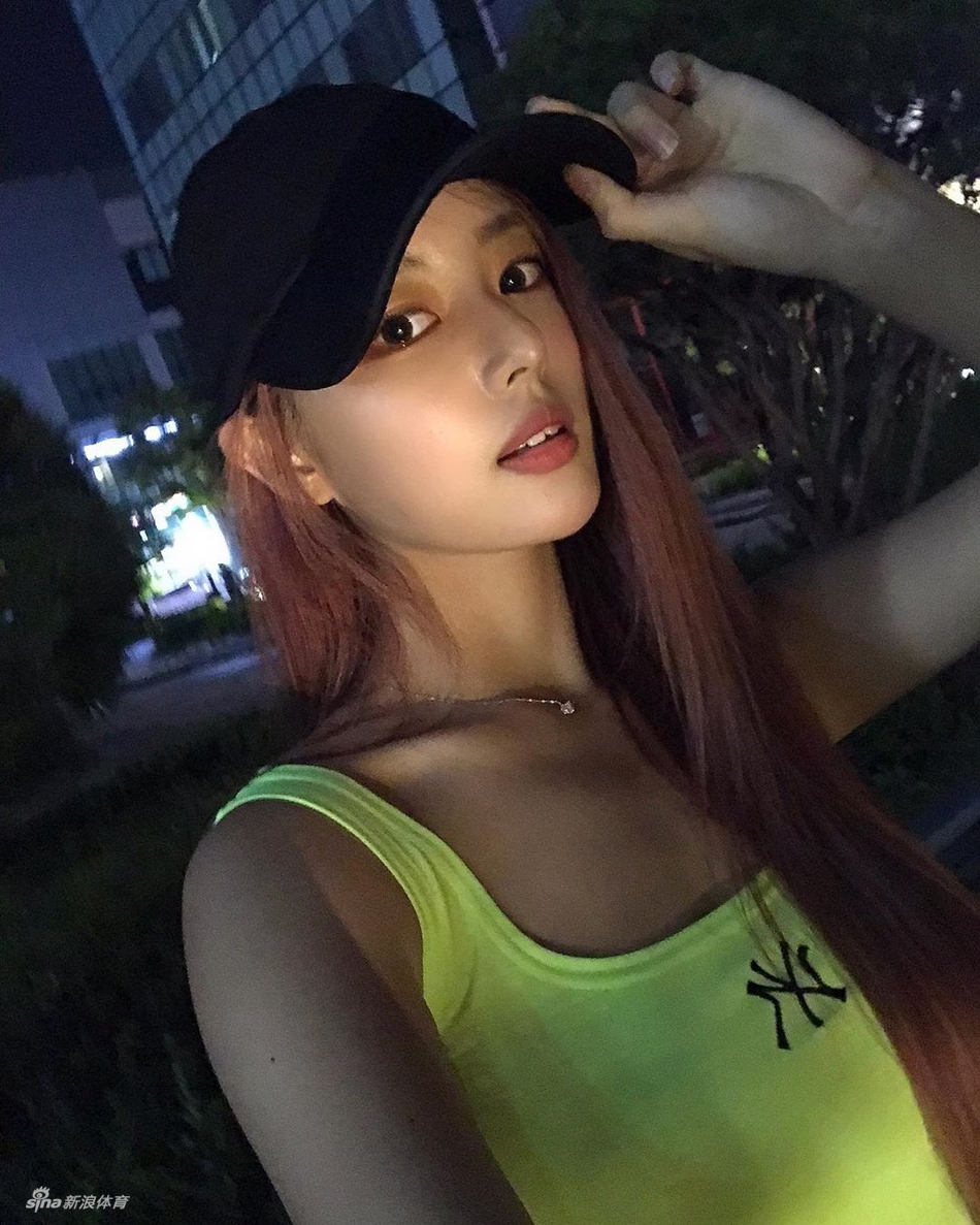 酷爱运动的小姐姐身材就是辣