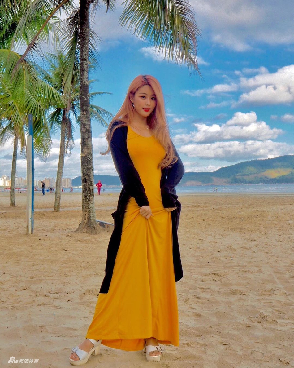 酷爱运动的小姐姐身材就是辣