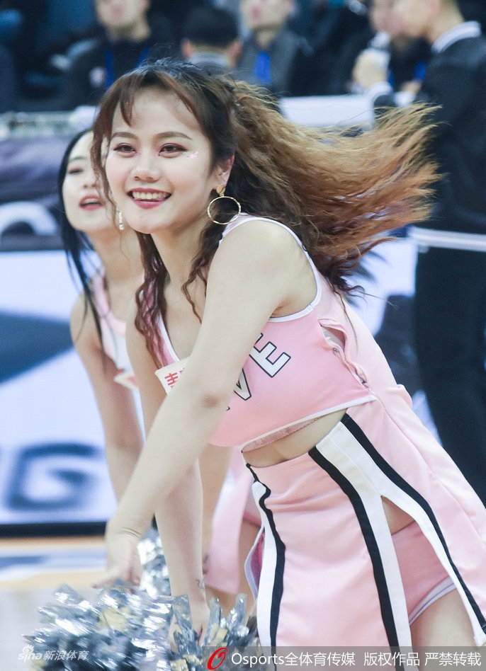 粉嫩甜美!啦啦宝贝可爱热舞