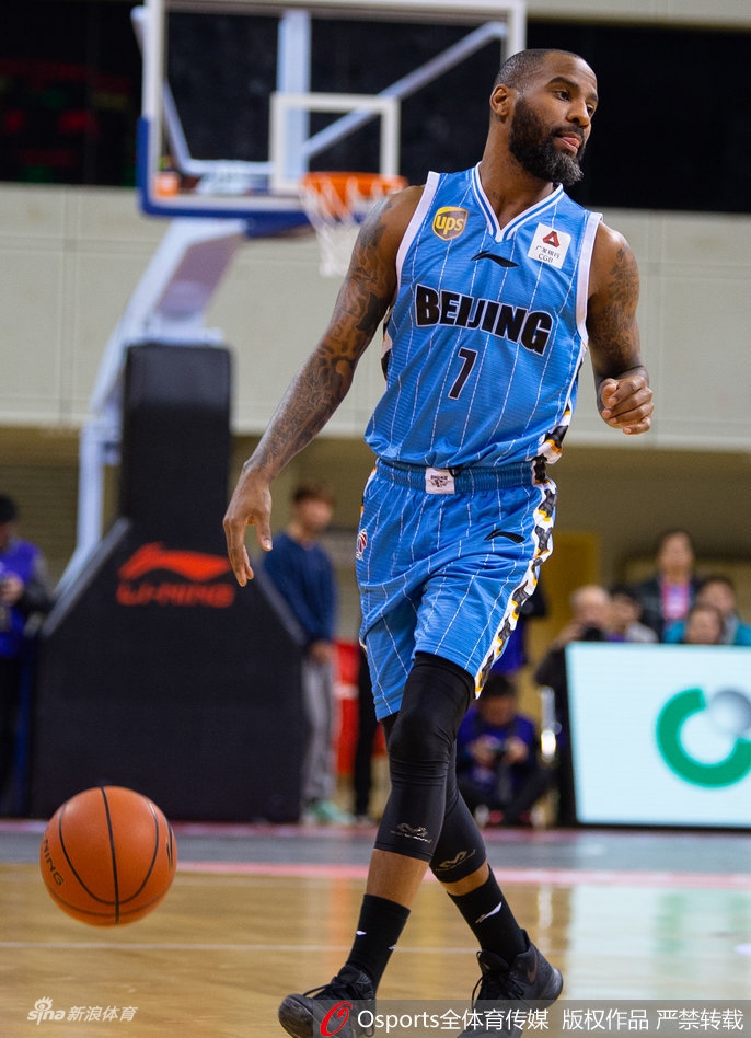 CBA第36轮:肯帝亚109-107北京