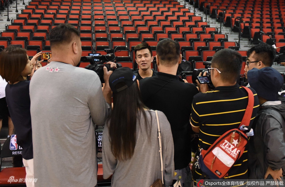 中国男篮夏联公开训练课