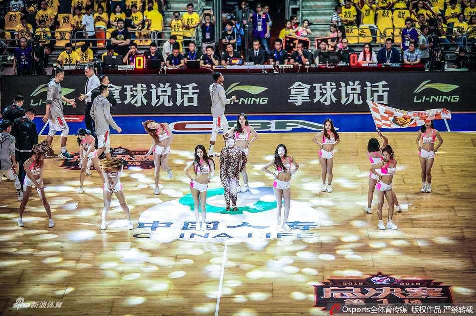 广东啦啦宝贝热舞助威总决赛