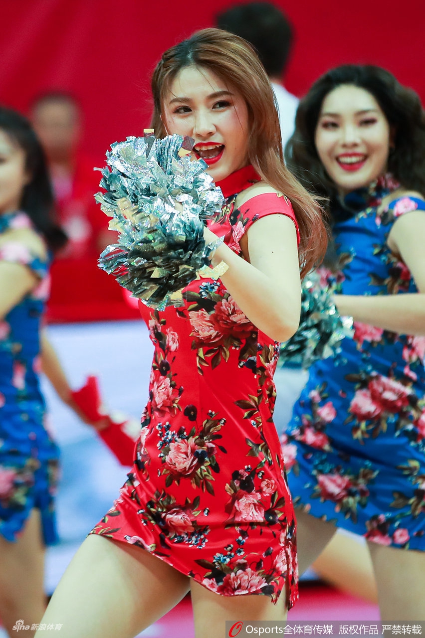 篮球宝贝中国风旗袍热舞