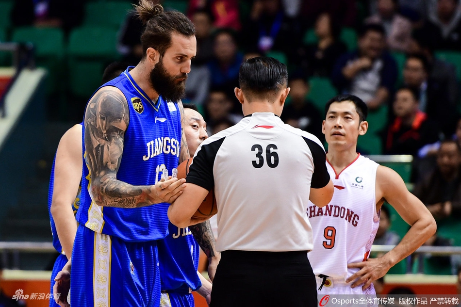 季后赛12进8:山东101-103江苏
