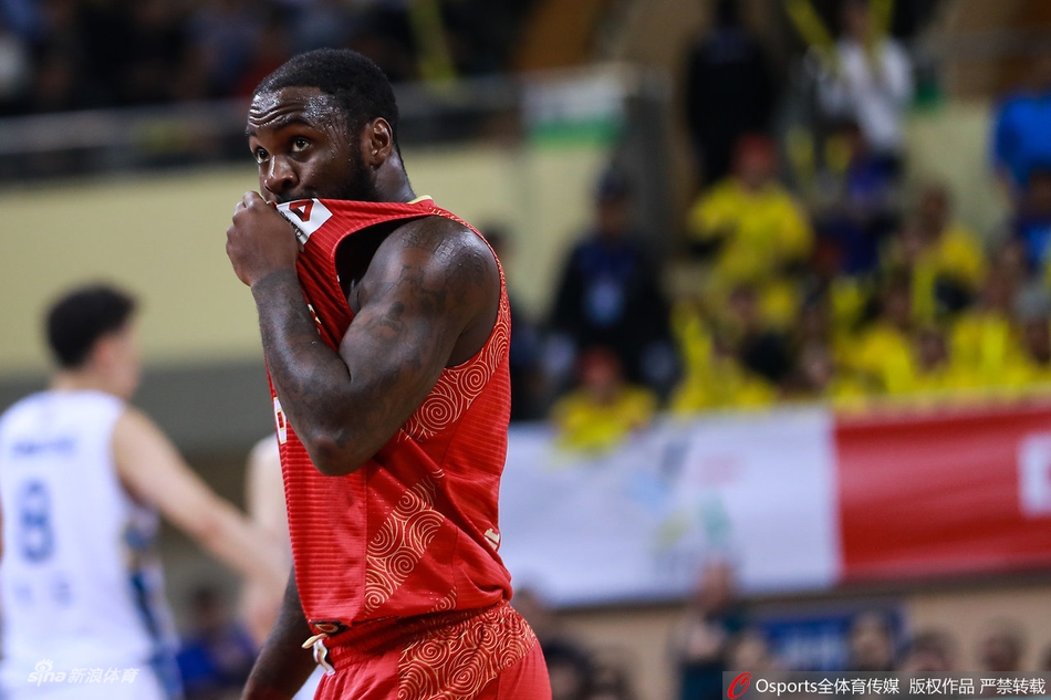 季后赛12进8:江苏113-105山东