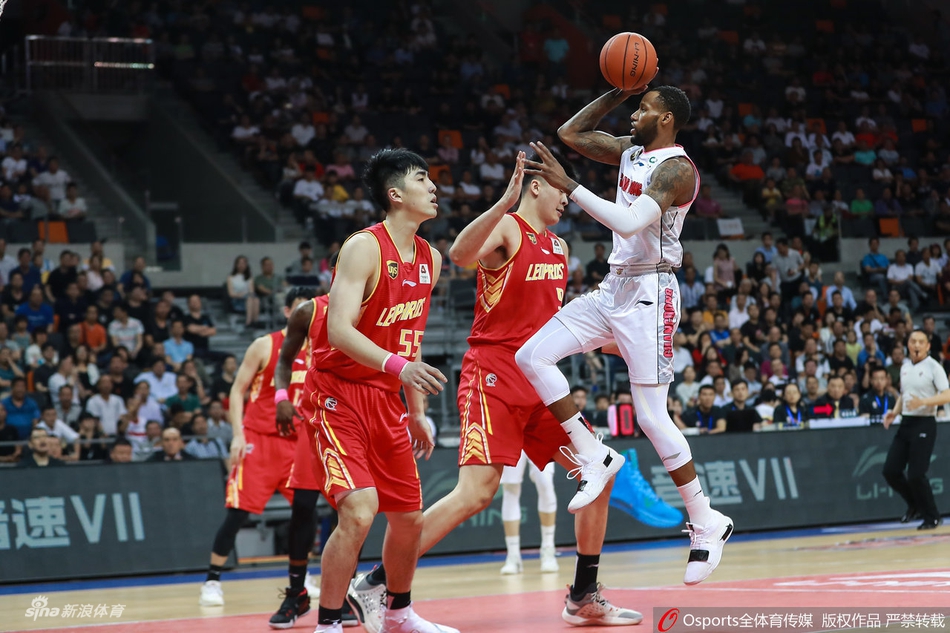 CBA半决赛G2:广东119-112深圳