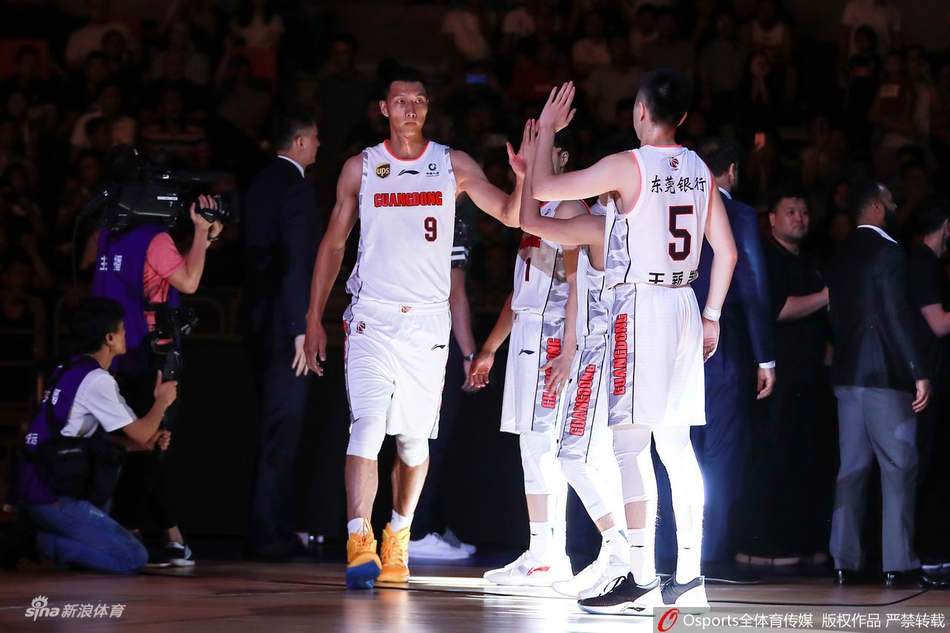 CBA半决赛G2:广东119-112深圳