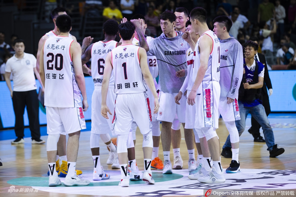 CBA半决赛G2:广东119-112深圳
