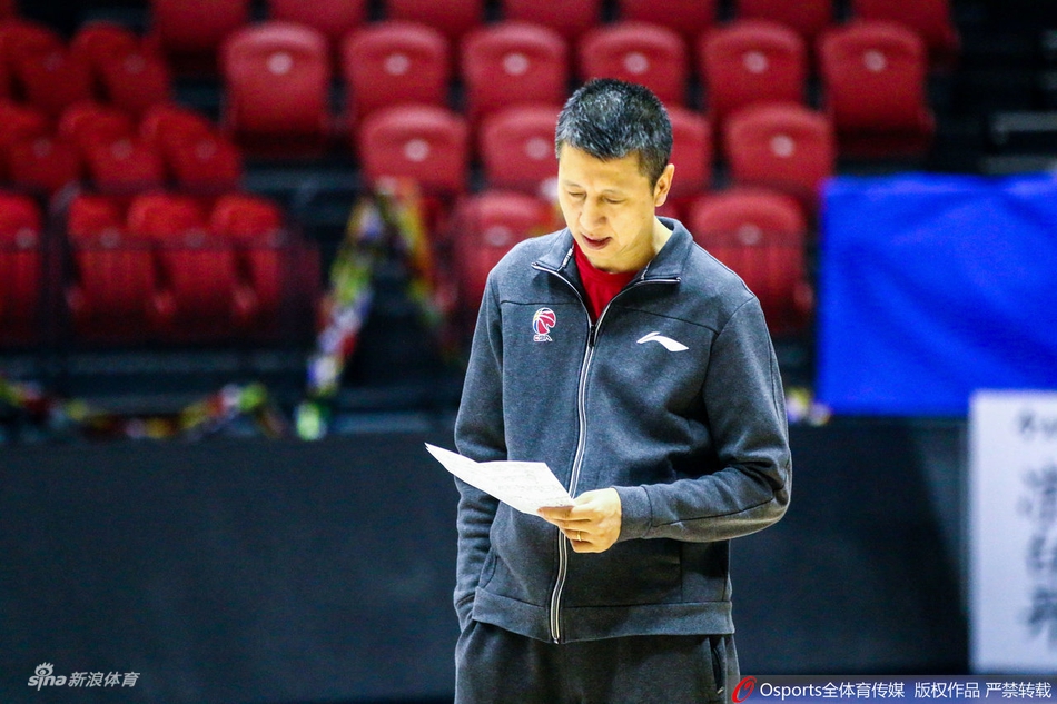 郭士强赛前训练狠抓细节