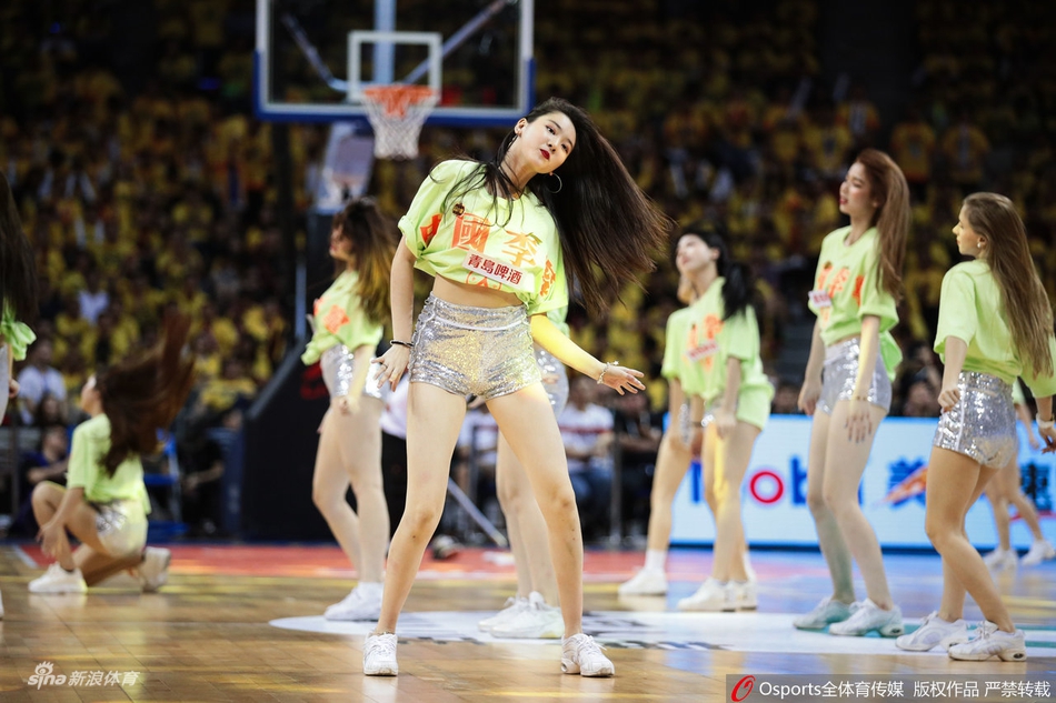 广东啦啦宝贝热舞助威总决赛