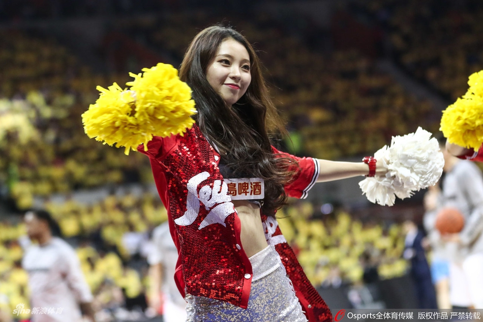 广东啦啦宝贝热舞助威