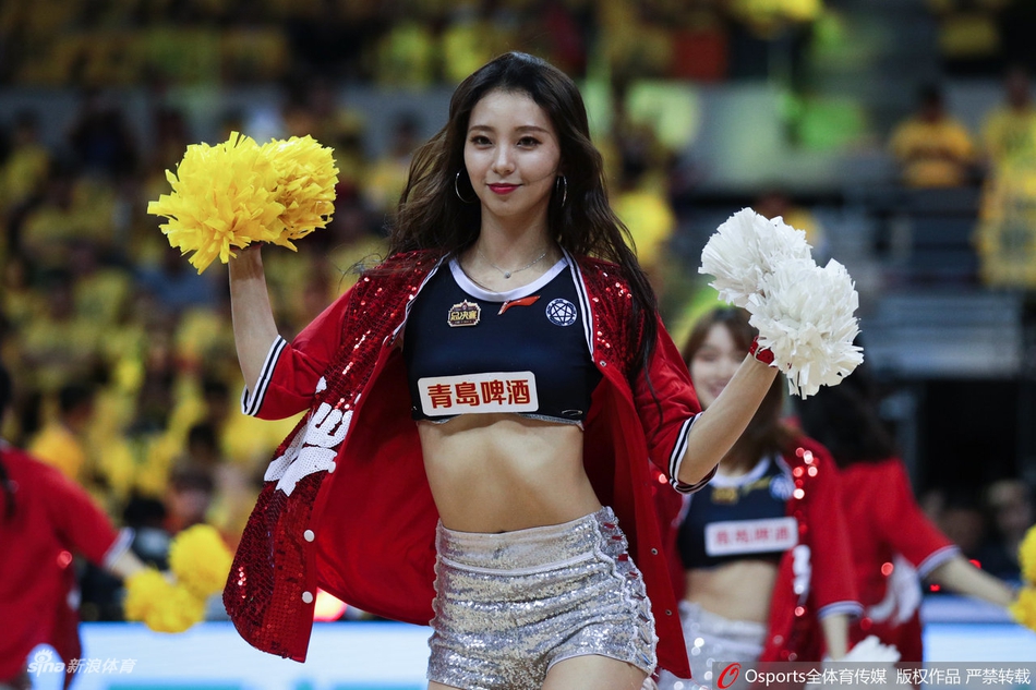 广东啦啦宝贝热舞助威