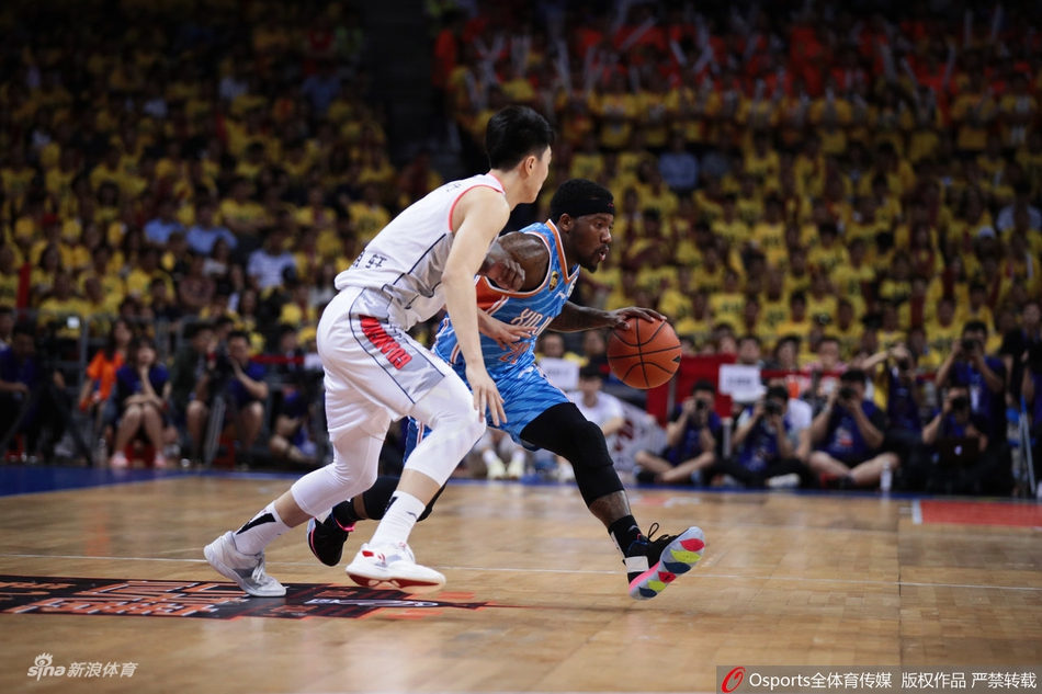 CBA总决赛G2：广东116-97新疆