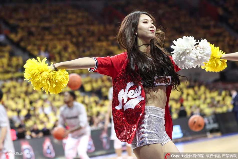 广东啦啦宝贝热舞助威