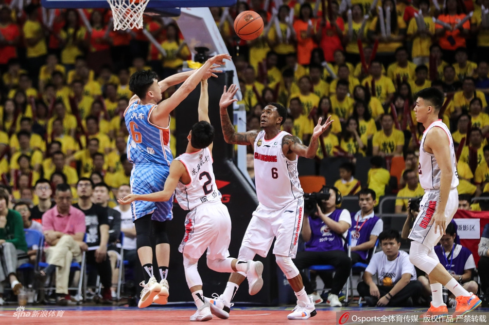 CBA总决赛G2：广东116-97新疆