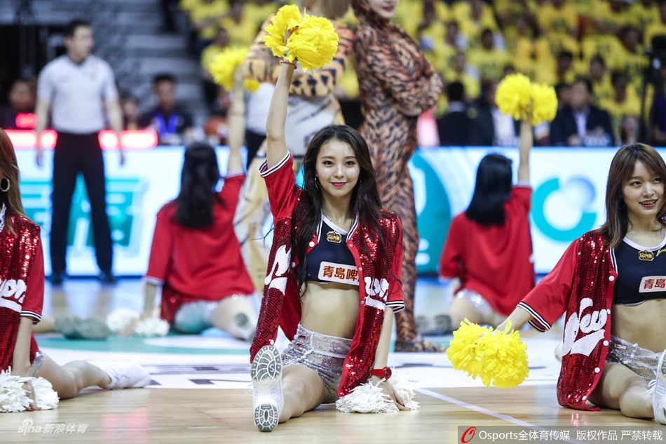 广东啦啦宝贝热舞助威