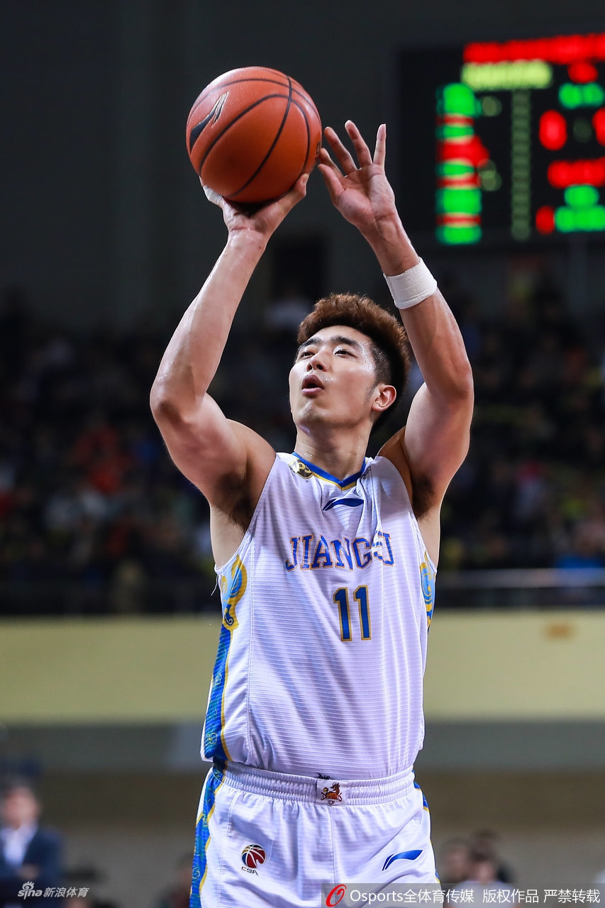 季后赛12进8:江苏113-105山东