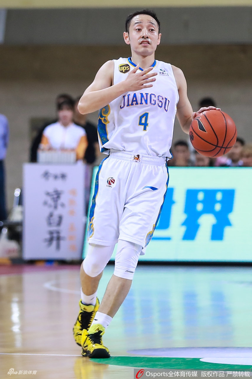 季后赛12进8:江苏113-105山东