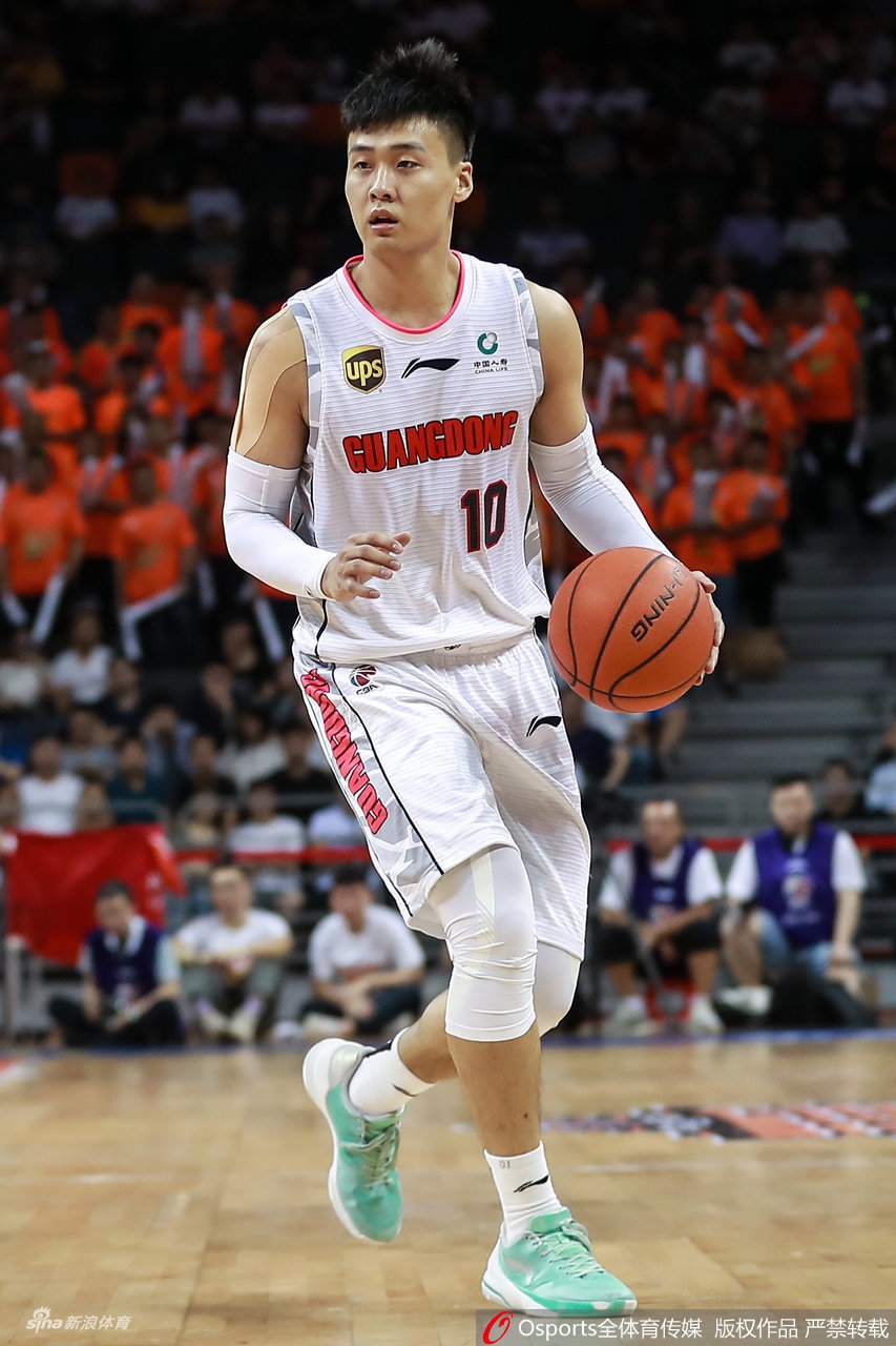 CBA半决赛G2:广东119-112深圳