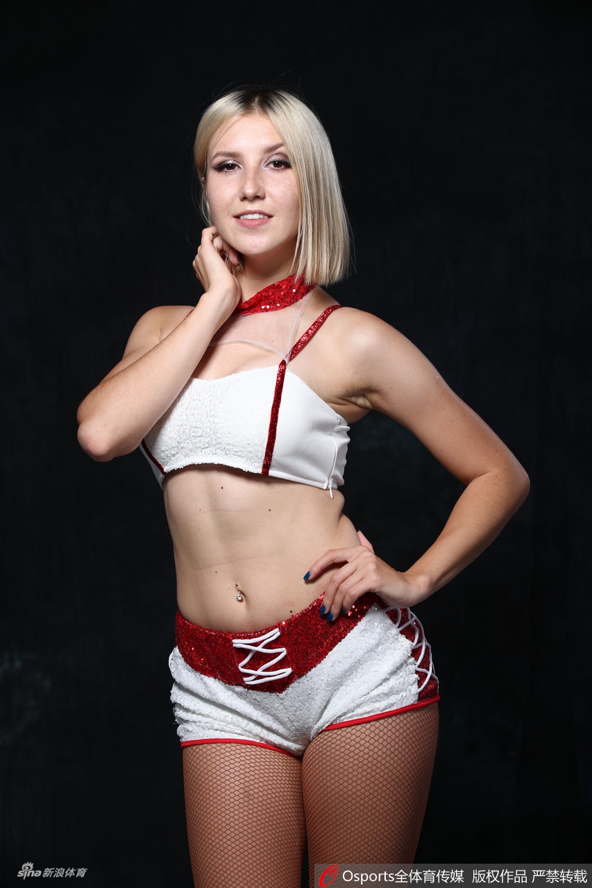 篮球宝贝火辣身材助力广东争冠