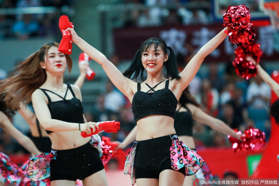 篮球宝贝中国风旗袍热舞