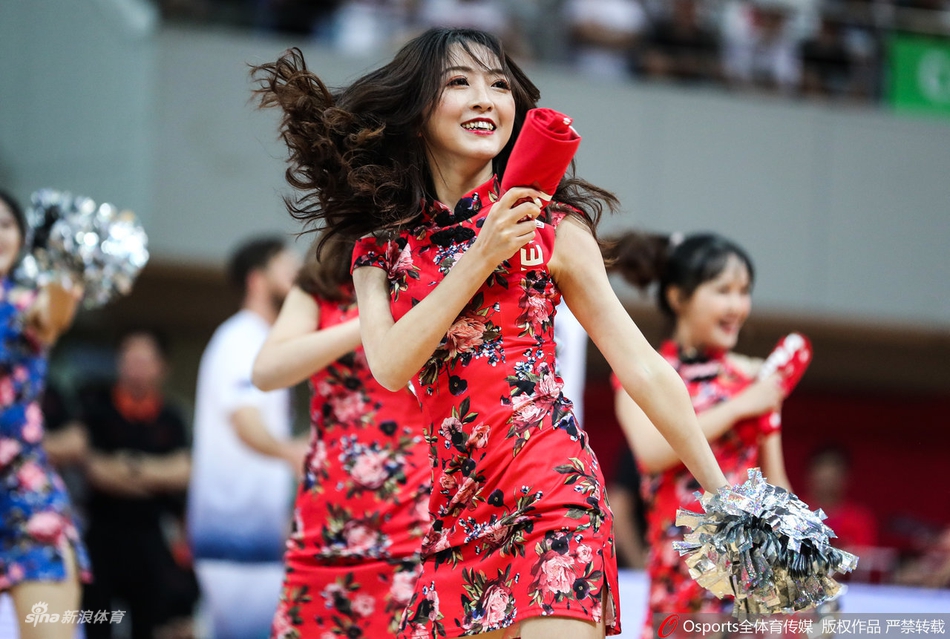 篮球宝贝中国风旗袍热舞