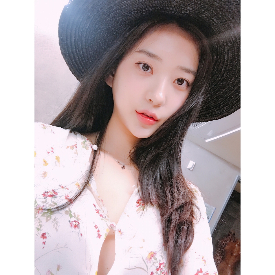 夏日微风!清纯少女送你一丝清凉