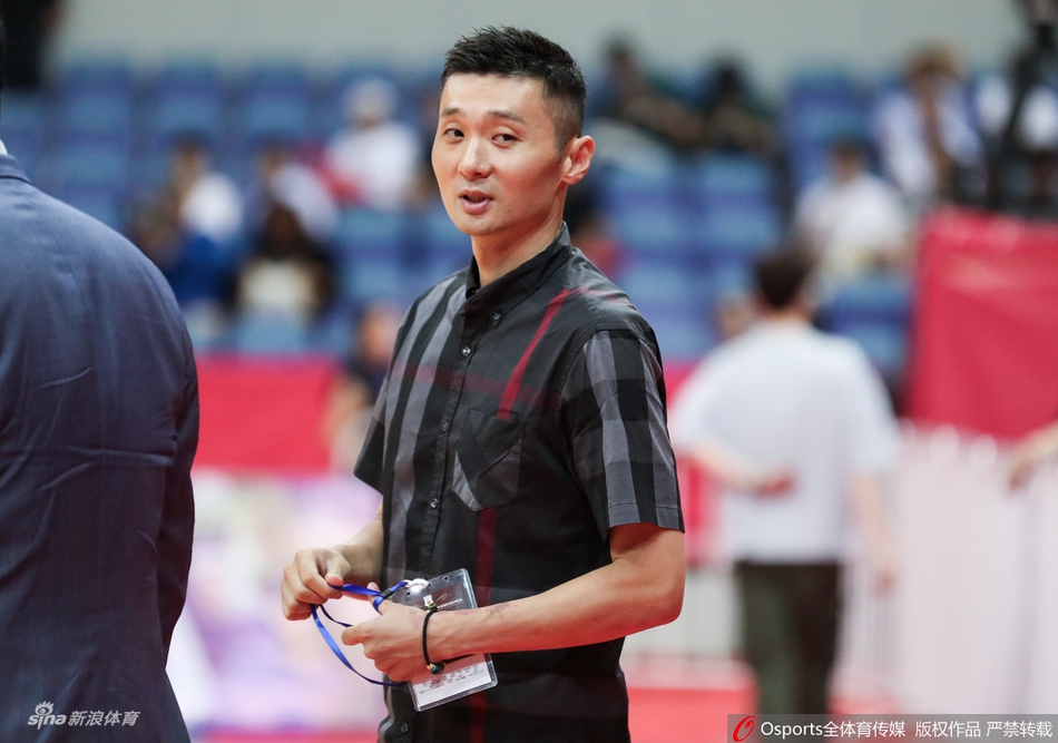 刘炜助阵男篮迎解说首秀