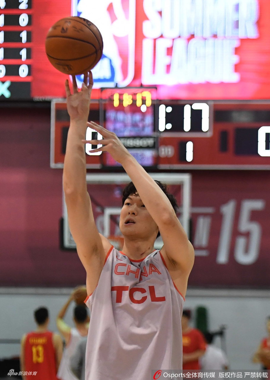 中国男篮夏联公开训练课