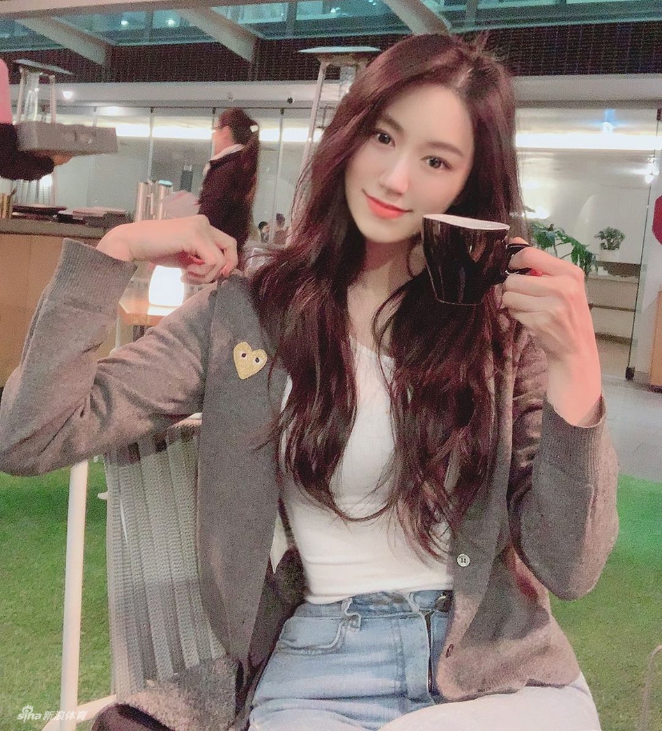 妩媚动人!爱健身的你身材不会差