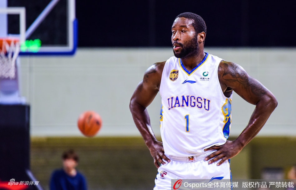 CBA第36轮:肯帝亚109-107北京