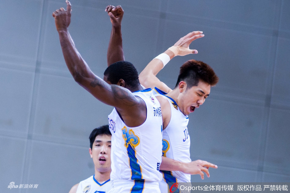 CBA第36轮:肯帝亚109-107北京