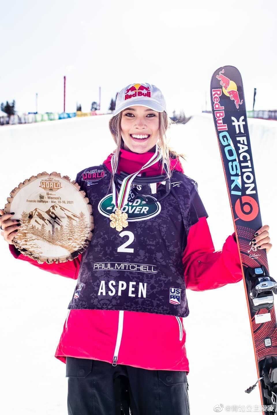 谷爱凌发微博庆祝夺双金：你现在看到的是世界冠军！