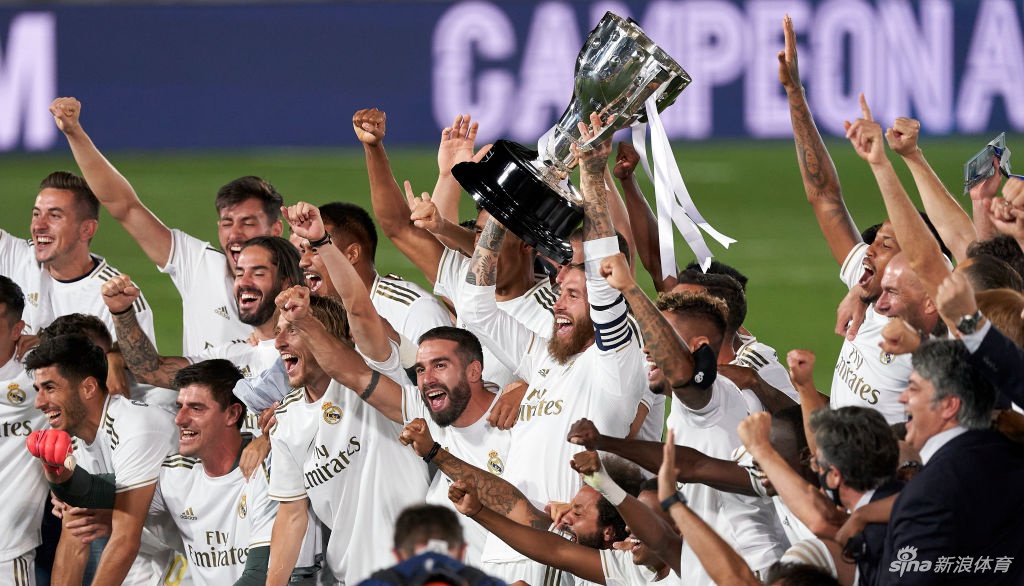 [西甲]皇马2-1比利亚雷亚尔 豪取10连胜夺冠