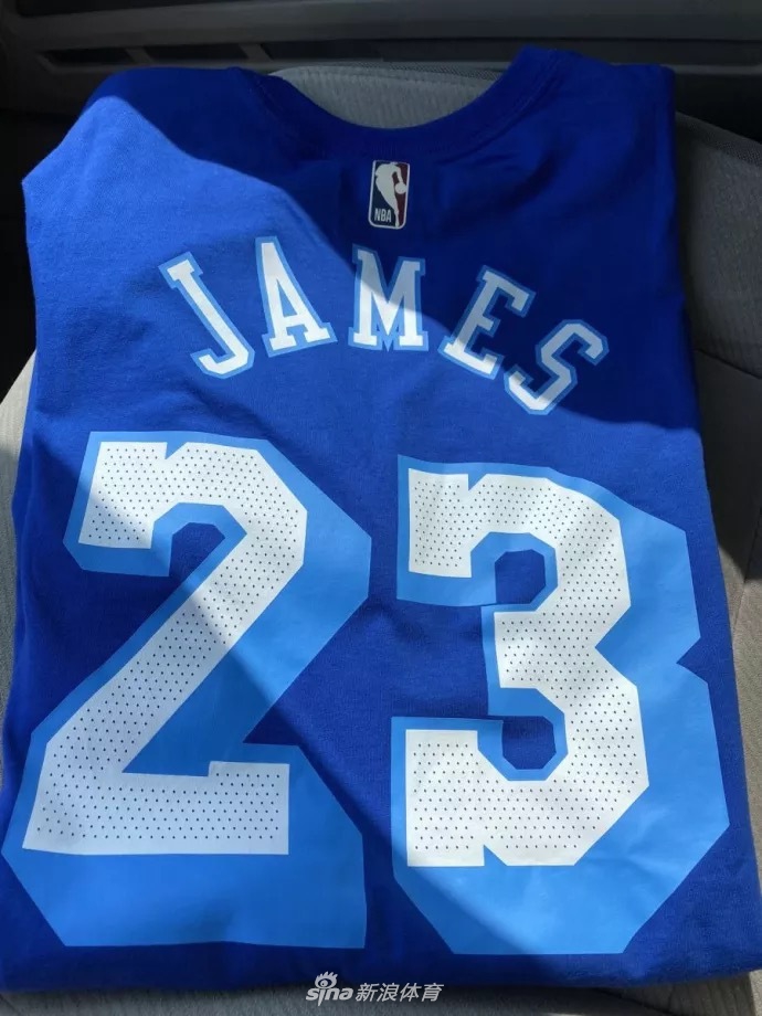 湖人新赛季城市版蓝白配色球衣曝光