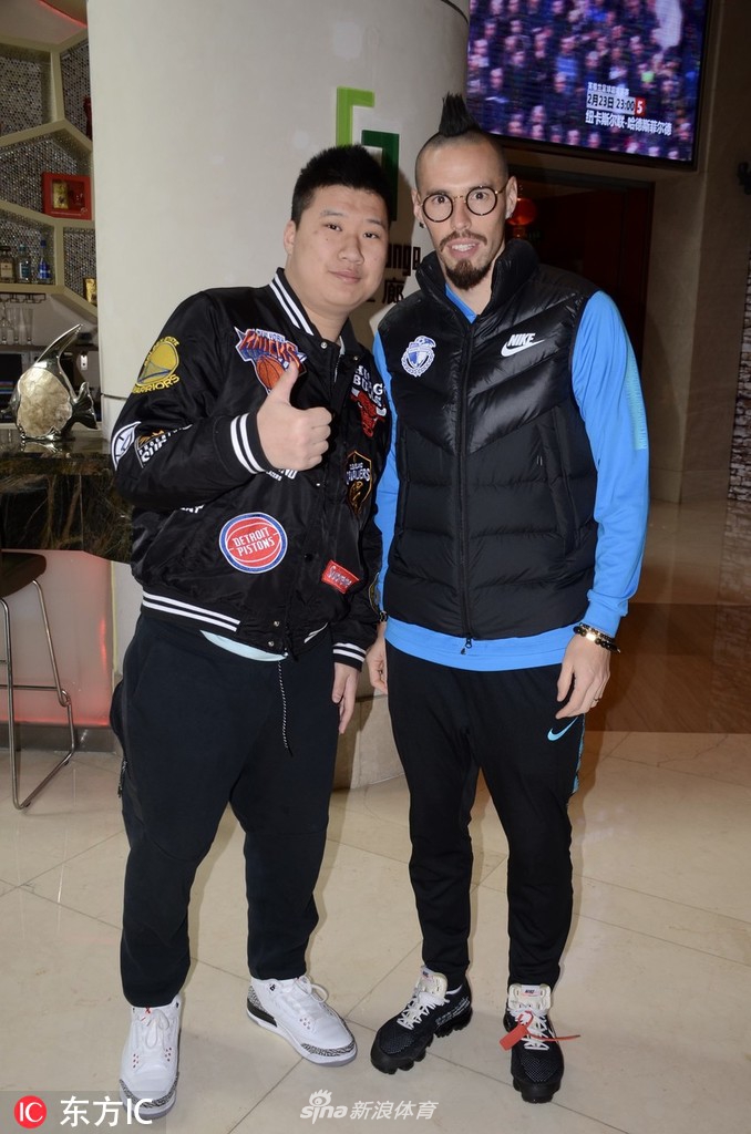 大连新外援哈姆西克亮相人气火爆